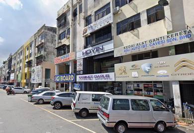 Taman Sri Batu Caves Ground Floor Shop Available For Rent !