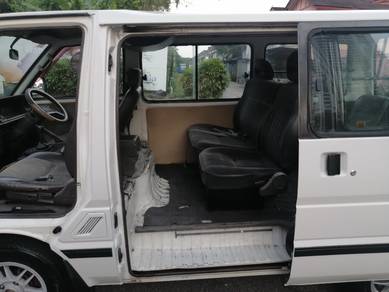 Nissan VANETTE 1.5 AUTHENTIC (M)