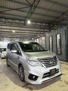 Nissan SERENA 2.0 S-HYBRID HIGHWAY STAR