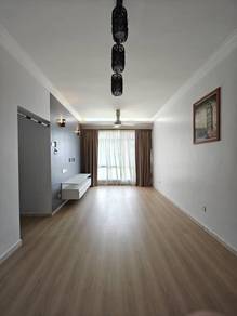 SUPER WORTH !! Suria Vista 700 Sqft Middle Floor 1 Car Park Fully Reno