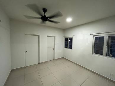 Zeta Deskye/Maxim  CityLights Sentul KL  (2 Parking) )