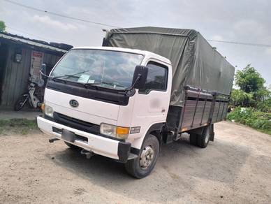 2011 Nissan UD T5 18Ft 4200cc 7500kg 6Roda