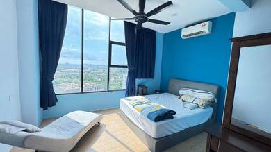 Manhattan Suites @ ITCC High Floor Seaview For Sale