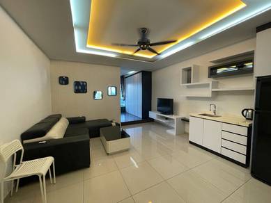 Zennith Suites Apartment, Larkin Good condition 1bedroom,8min to ciq