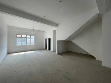 Strategic Location Facing Mainroad 1st Floor Shoplot Plaza Semabok