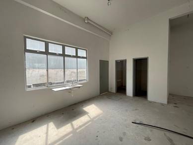 Strategic Location Facing Mainroad 1st Floor Shoplot Plaza Semabok