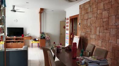Freehold renovated condo for sale in Puchong
