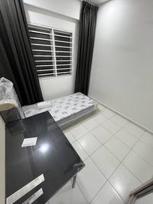 Axis Crown,Medium room,Female Unit,5min walk to LRT,Ampang,Pandan jaya