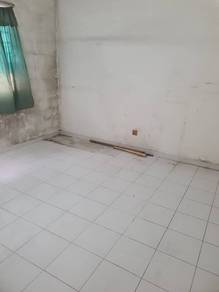 Cheras Ria Flat 1st house buyer 570sf fehold 3r1b monthly RM600-RM900