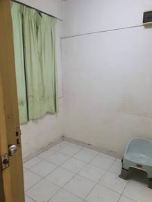 Cheras Ria Flat 1st house buyer 570sf fehold 3r1b monthly RM600-RM900