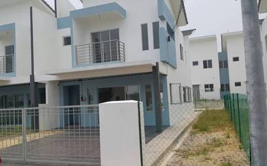 Below Market End Lot Double Storey Terrace Egreta Saujana Rawang