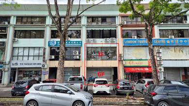 Shop or Office near Mcdonald&#39;s 3rd Mile