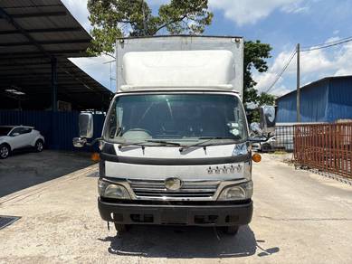 17 Kaki Hino WU410R Box For Sell