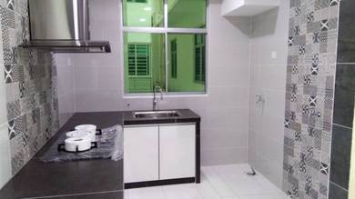 3 Room 2 car Park Meritus Residence - Kitchen Aircond