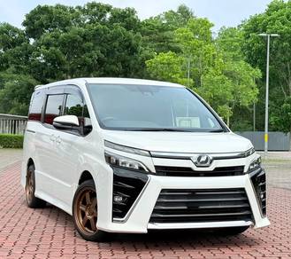 Toyota Voxy 2.0 KIRAMEKI  Tip Top Condition