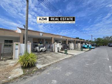 Well Maintained Lakeshore Villa Single Storey Terrace Intermediate