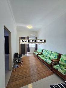 Well Maintained Lakeshore Villa Single Storey Terrace Intermediate