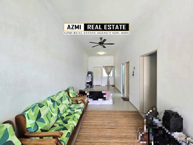 Well Maintained Lakeshore Villa Single Storey Terrace Intermediate