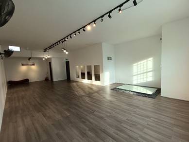 For rent kedai melodi eco majestic renovated with aircond semenyih