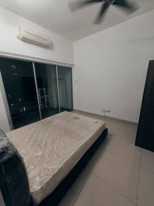 Suriamas suites / Larkin / To ciq 10 mins / Low Deposit / common room