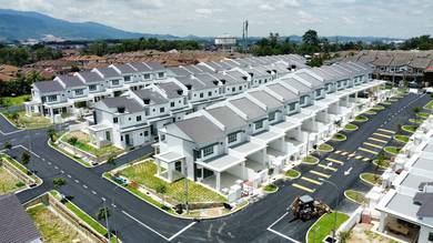 Freehold Home in Mantin Bungalow, Semi-D, Double Storey Terrace Sale