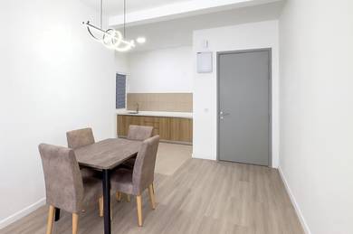 Almost fully furnished Lakefront Residence Cyberjaya