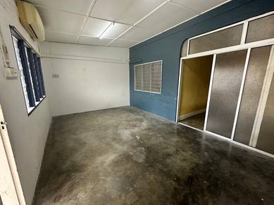 (Backyard,Kitchen table top,Air-Conditioner)Rumah PKNS Batu 16,Rawang
