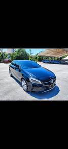 Mercedes Benz A180 1.6 SPORT (A)