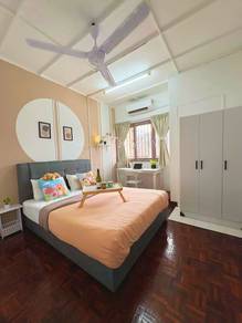 5 MINS WALK TO LRT🚝😱 Premium Middle Room! WORK FROM HOME FRIENDLY!!