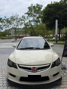 Honda CIVIC 2.0 i-VTEC (A)