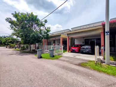 Teres setingkat di Taman Lipat kajang perdana Jasin