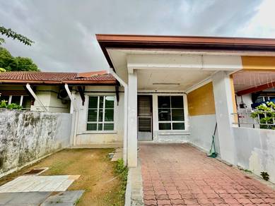 GATED & GUARDED! Single Storey Jalan Makyong Bandar Bukit Raja Klang