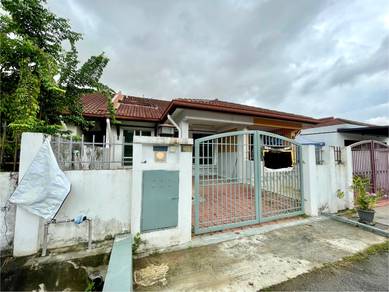 GATED & GUARDED! Single Storey Jalan Makyong Bandar Bukit Raja Klang