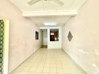 GATED & GUARDED! Single Storey Jalan Makyong Bandar Bukit Raja Klang