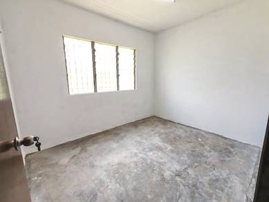 Newly Painted Flat @ Taman Suria Pendamar Klang