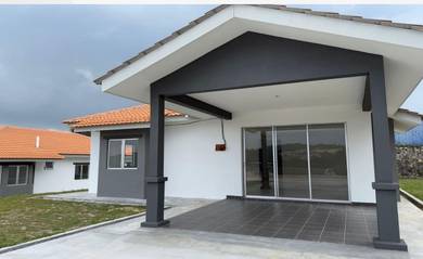 Bungalow Puncak Alam @ Meru