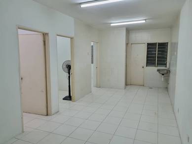 3 Bedroom Townhouse Upper Unit Bandar Saujana Putra Puchong Jenjarom