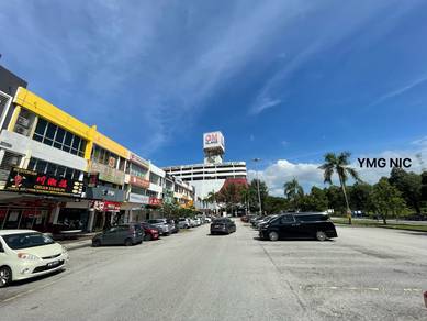 Bandar Botanic 3 Storey Facing Main Road Good Location Best Buy Klang