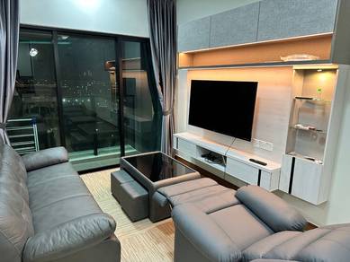 Majestic Maxim, 3 Rooms, Walks to MRT Station, WiFi, Nice Unit, Fully