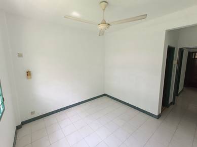 Sd Apartment, Ground Floor, 1 Car Park no roof, Bandar Sri Damansara
