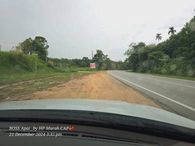 Tanah Lot pertanian. Tepi jalan utama Jasin.Tmn Maju ke Liipat Kajang