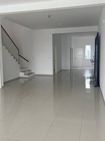 Fully extend 20x75, monthly only 2k, near highway