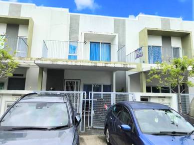 Renovated 2-Storey Terrace, Casawood , Cybersouth