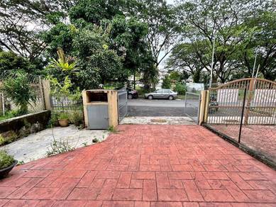 Double Storey Terrace House Jalan Suakasih Bandar Tun Hussein Onn
