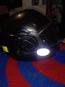 Helmet untuk di lepaskan