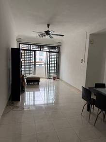 Kipark Apartment / 3 Bed 2 Bath /  Tampoi / Paradigm mall / Corner lot
