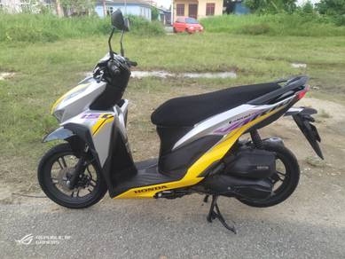 Skuter Honda Vario 150 starter cantik