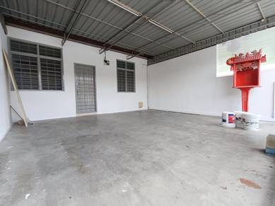 Taman Selasih 6 Terrace House Newly painting