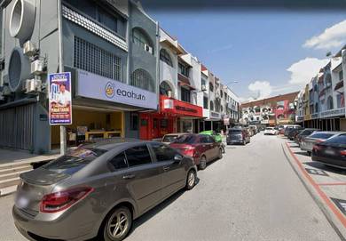 SS15 End Lot 3 Storey Shop Prime Location Price Nego Renovated Unit