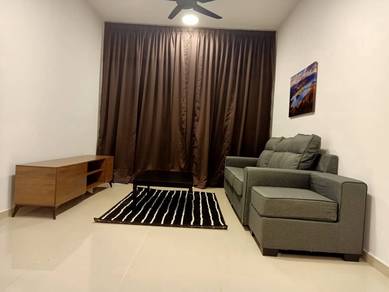 Hamilton condo, 3room / 2bath / parking / fully furnished / near lrt,